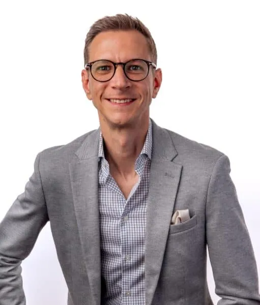 Luke Lewis Headshot